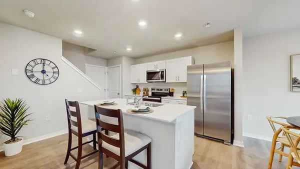 9425 Lovegrass Drive Sw, Cedar Rapids, IA 52404