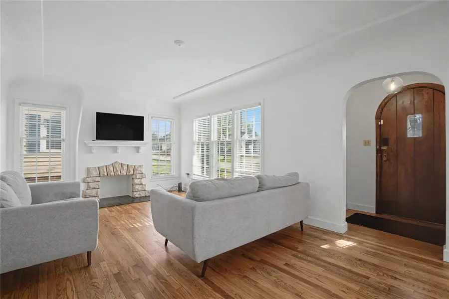 526 Longwood Drive Ne, Cedar Rapids, IA 52402 - #3