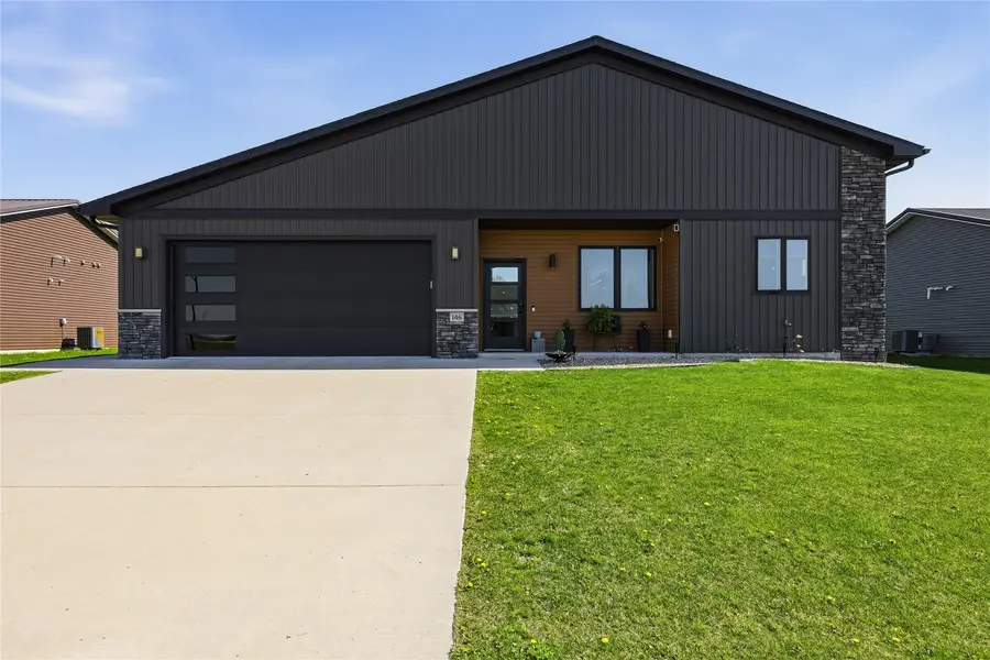 146 Towne Centre Drive, Urbana, IA 52345 - #2