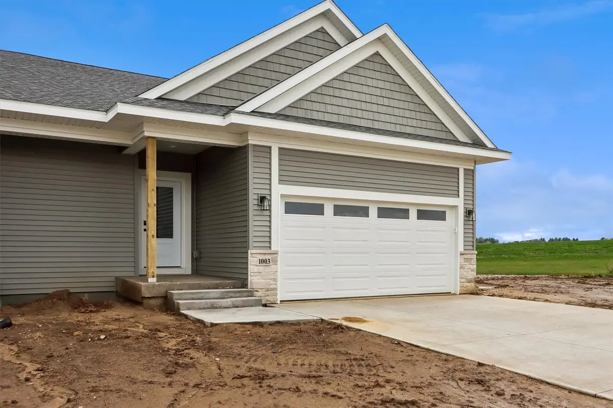 1003 Highland Trail, Solon, IA 52333 - #1