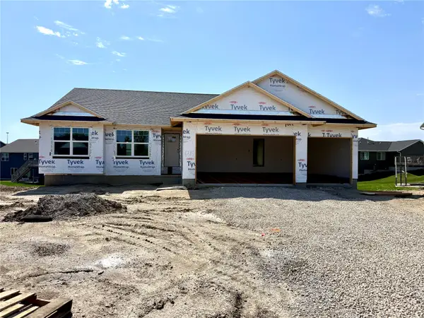 6315 Prairie Rose Circle Sw, Cedar Rapids, IA 52404