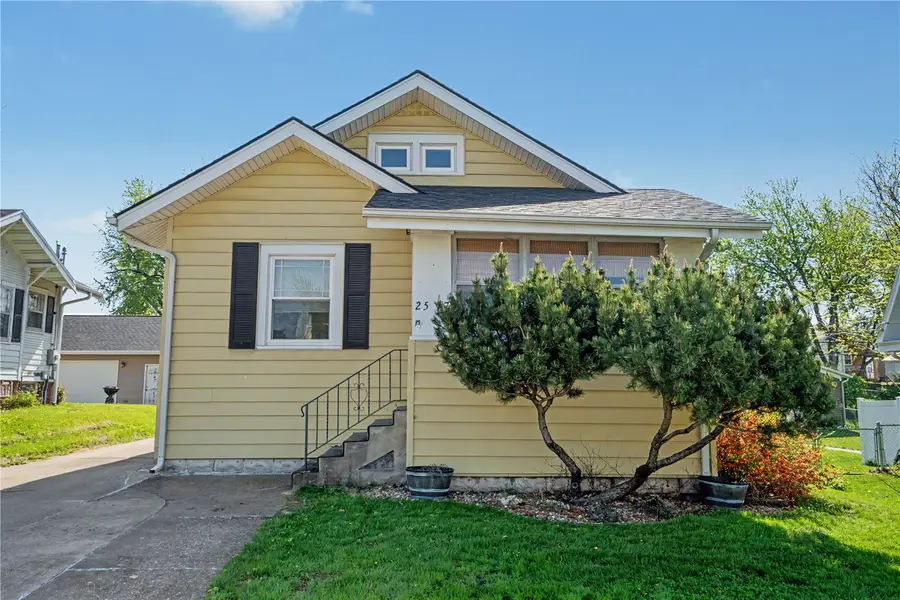 2517 B Avenue Ne, Cedar Rapids, IA 52402 - #2