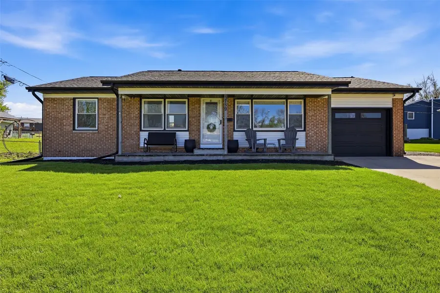 5759 1st Avenue Sw, Cedar Rapids, IA 52405 - #2