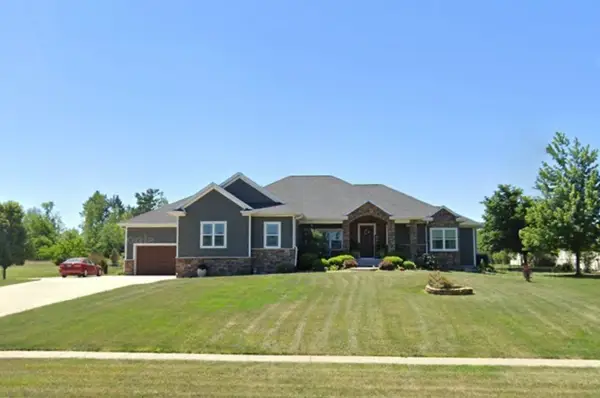 2097 Emmons Street, Hiawatha, IA 52233