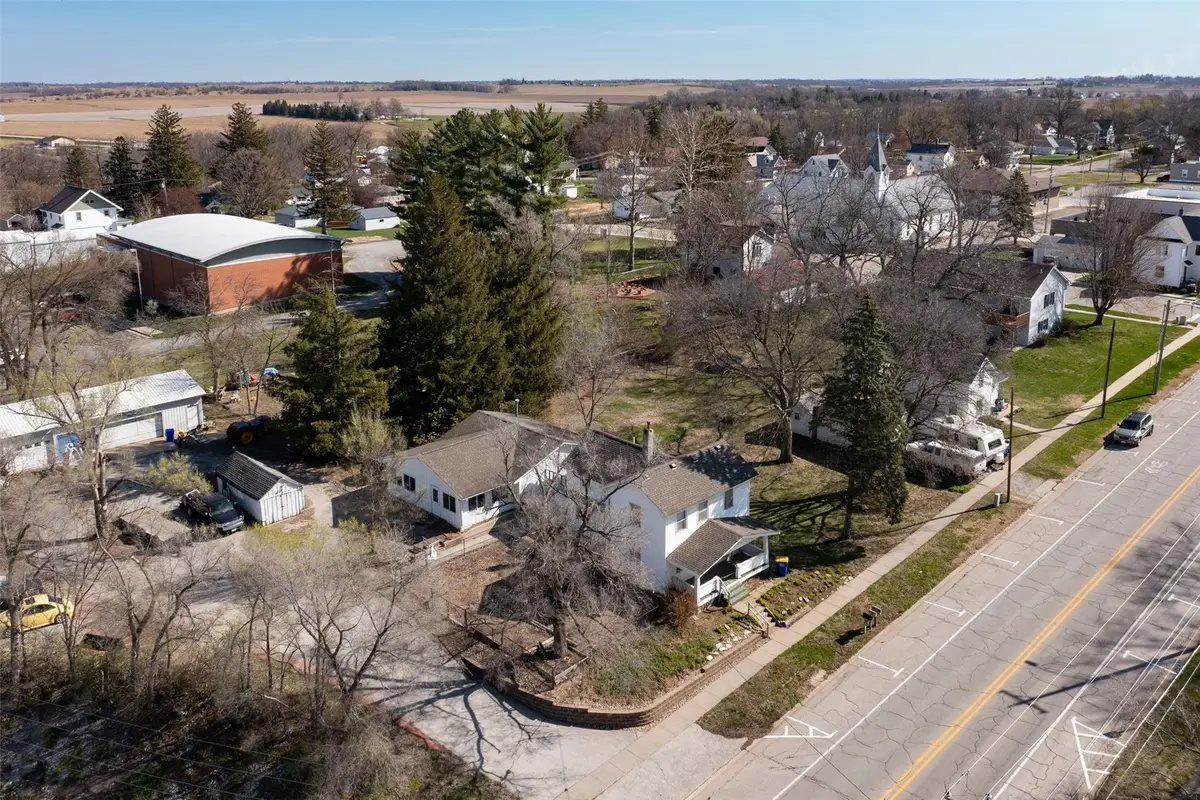 220/230 West Main St, Solon, IA 52333 - #1