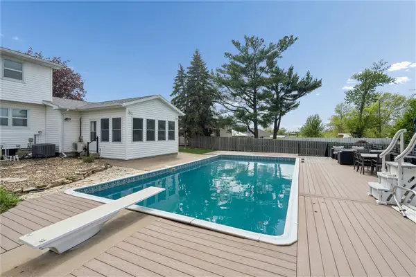 3614 Sue Ln, Cedar Rapids, IA 52405