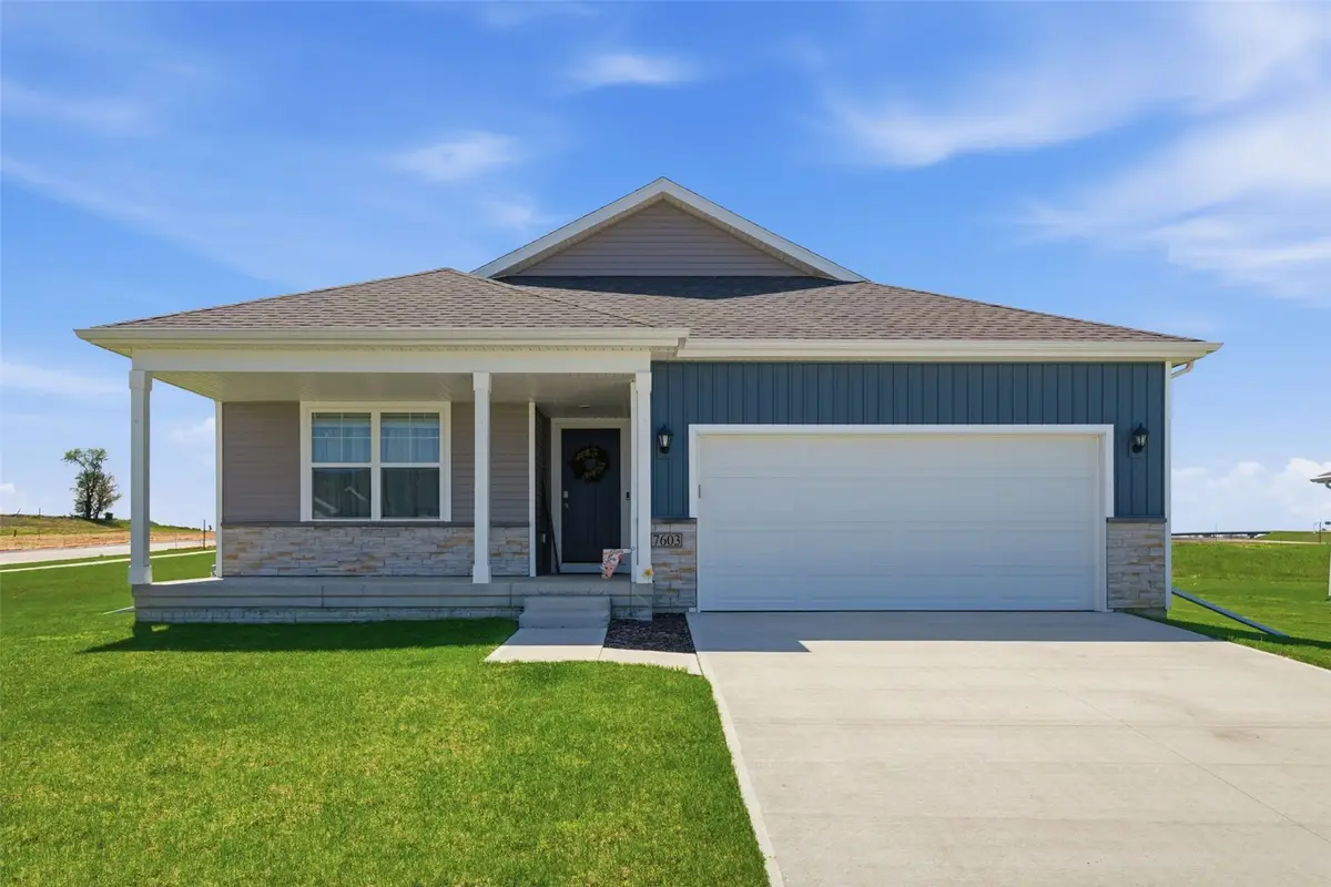 7603 Crossroads Drive Sw, Cedar Rapids, IA 52404 - #1