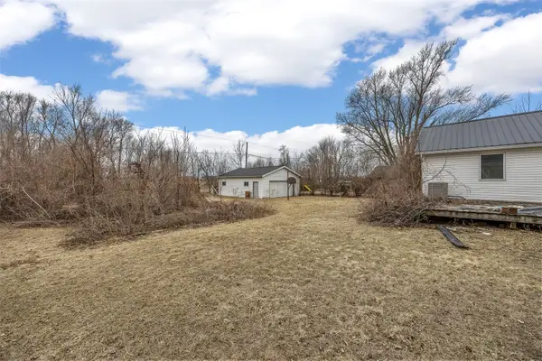 625 Freeseway Drive, Robins, IA 52328