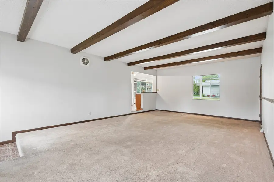 903 E 12th Street, Vinton, IA 52349 - #2