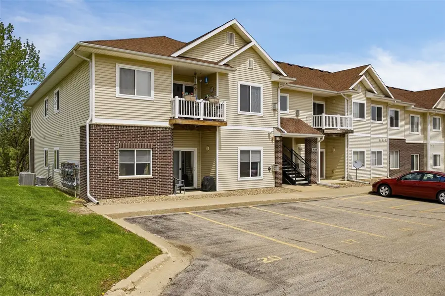 1920 Rockford Road Sw #20, Cedar Rapids, IA 52404 - #3