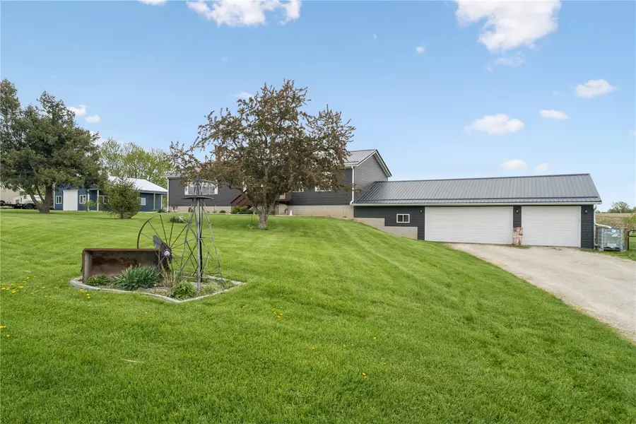 6172 33rd Ave Dr, Shellsburg, IA 52332 - #2