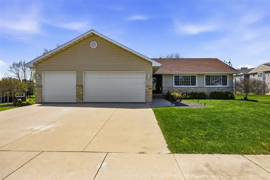 800 Kaitlynn Avenue, Anamosa, IA 52205 - #2