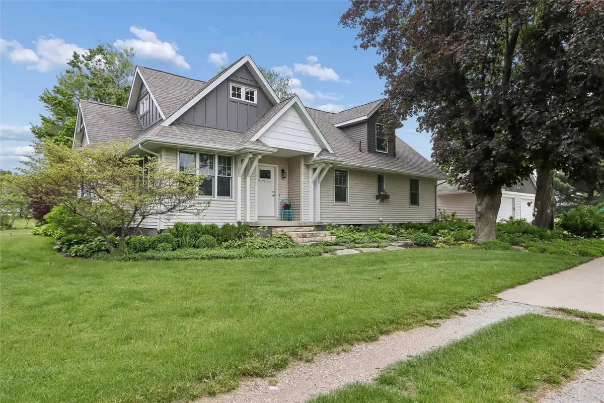 5401 Alburnett Road, Marion, IA 52302 - #1