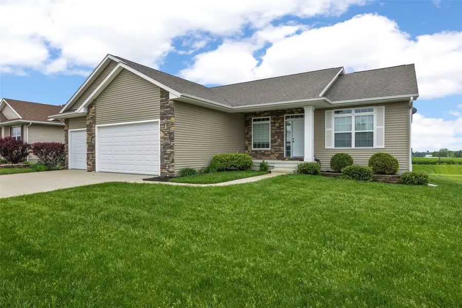 3025 Ridgeview Dr, Ely, IA 52227 - #2