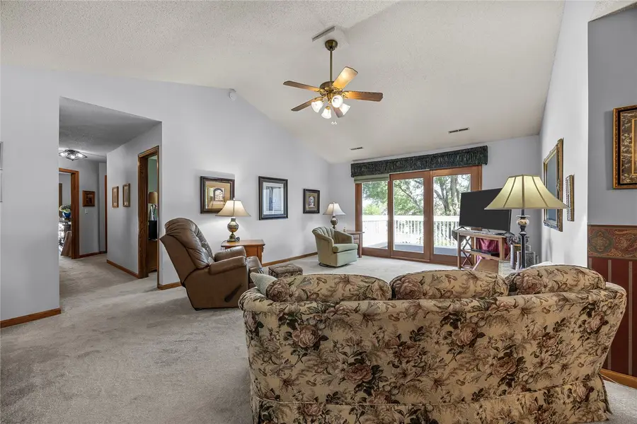 4545 Westchester Drive Ne #C, Cedar Rapids, IA 52402 - #2