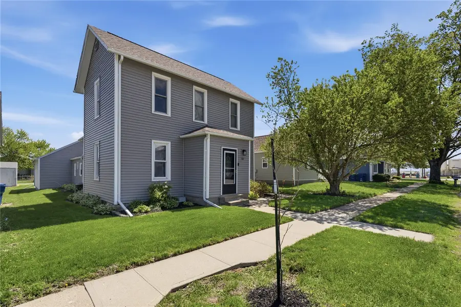 107 8th Street, Van Horne, IA 52346 - #2