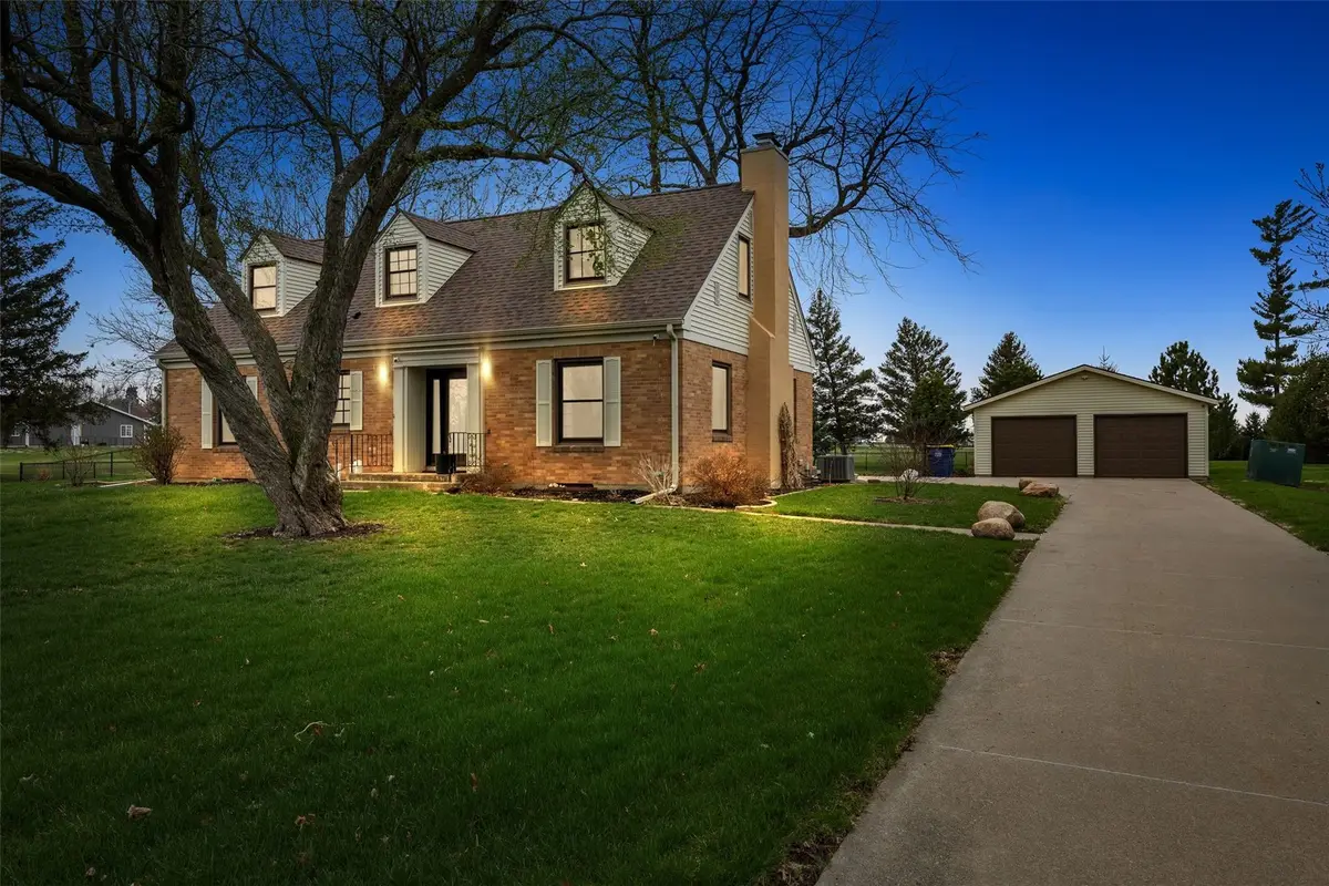 1107 G Avenue, Vinton, IA 52349 - #1