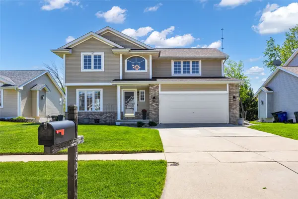 805 71st Street Ne, Cedar Rapids, IA 52402