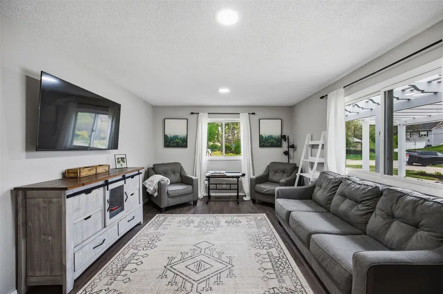 2332 Fairlane Drive Ne, Cedar Rapids, IA 52402 - #3