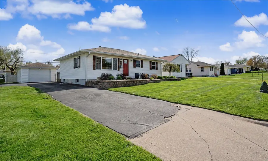 1101 Staub Court Ne, Cedar Rapids, IA 52402 - #2