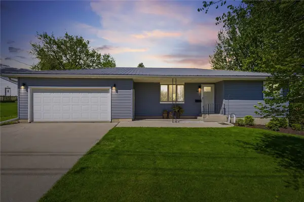 1503 G Avenue, Vinton, IA 52349