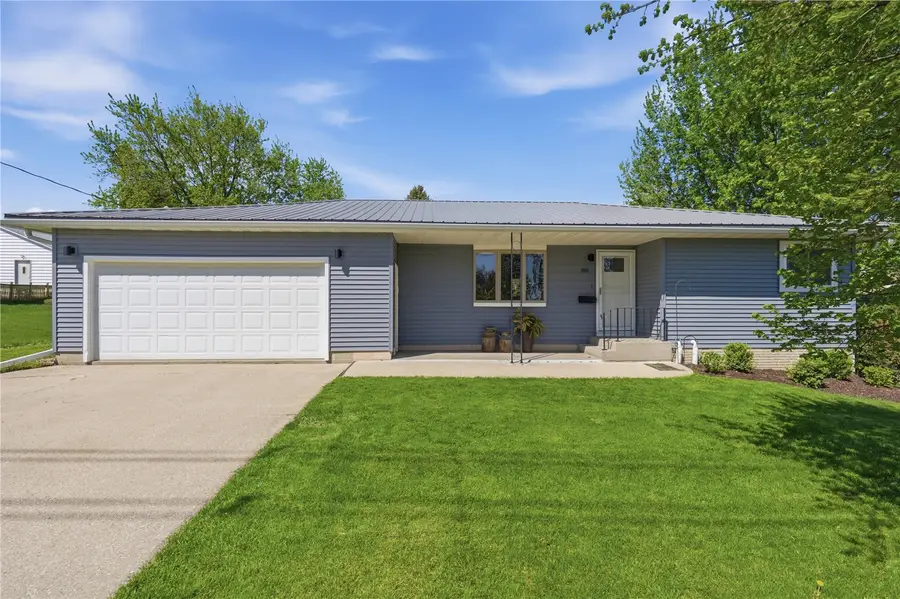 1503 G Avenue, Vinton, IA 52349 - #2