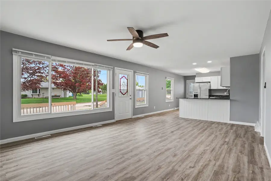 5700 Colorado Dr Sw, Cedar Rapids, IA 52404 - #2