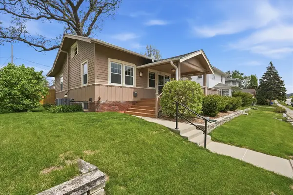 1614 J Avenue Ne, Cedar Rapids, IA 52402