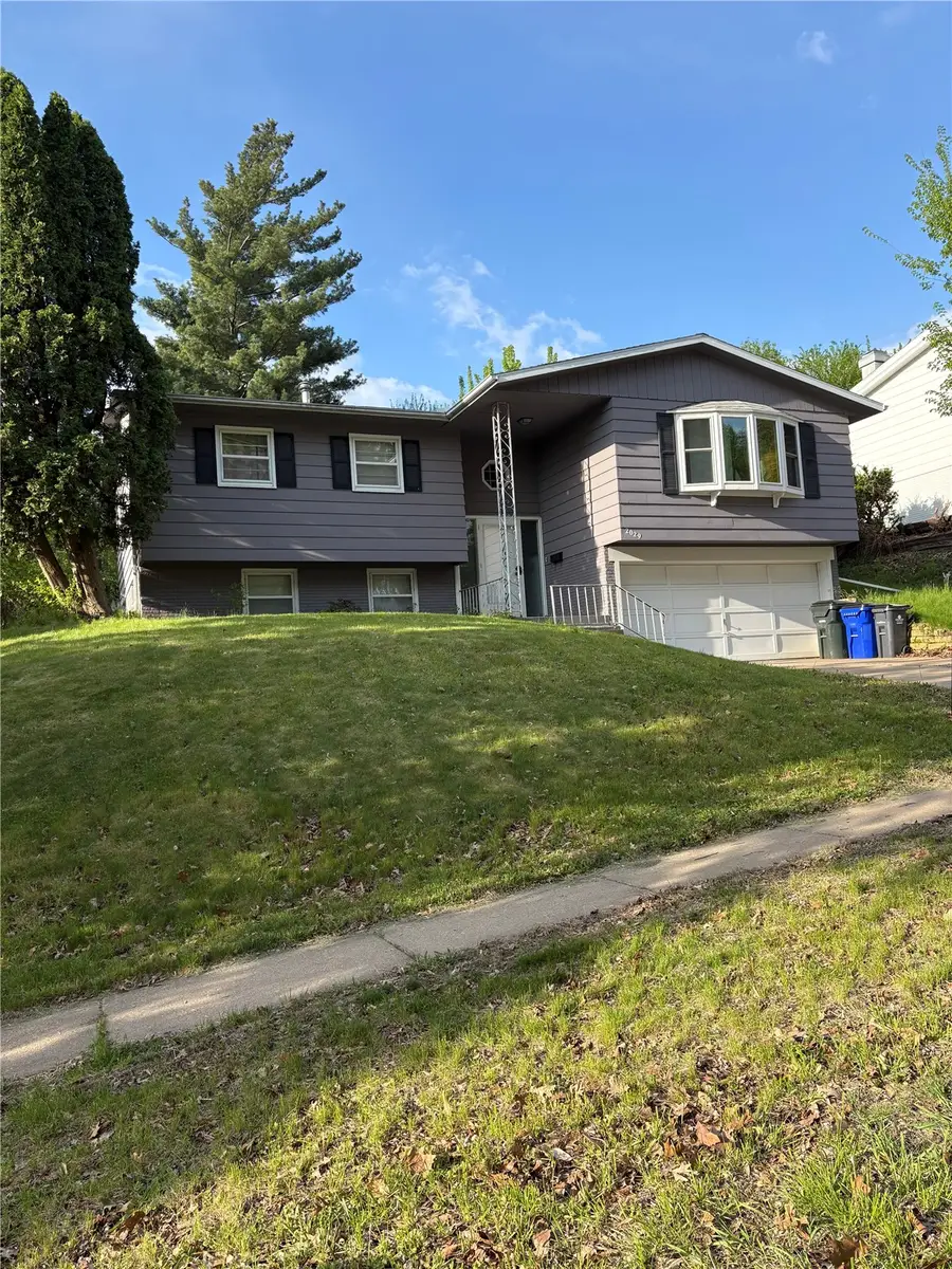 2029 Birchwood Drive Ne, Cedar Rapids, IA 52402 - #2