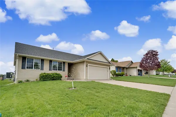 1221 Prairie Rose Drive Sw, Cedar Rapids, IA 52404
