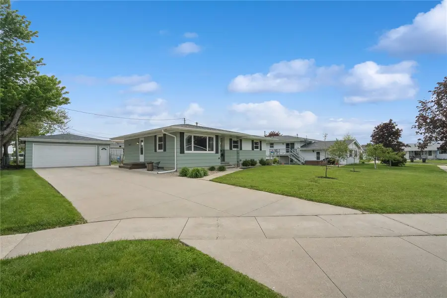 135 29th Street Court, Marion, IA 52302 - #2