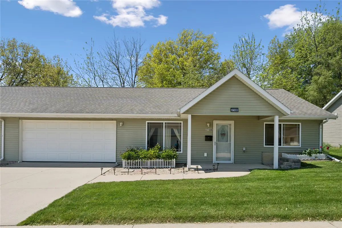 2748 O Avenue Nw #B, Cedar Rapids, IA 52405 - #1