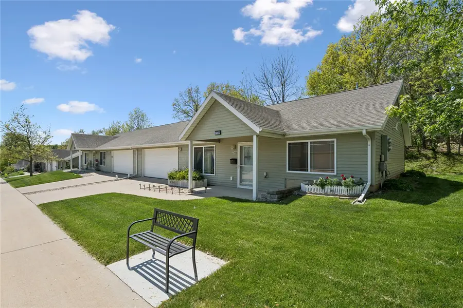 2748 O Avenue Nw #B, Cedar Rapids, IA 52405 - #2