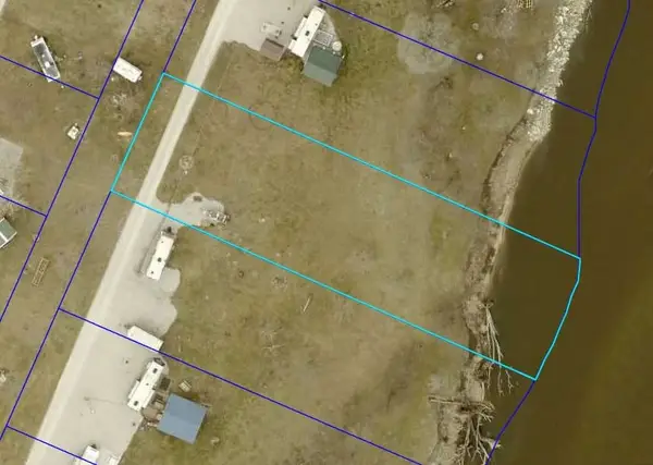 5454 22nd Avenue #Lot 56, Mt Auburn, IA 52313