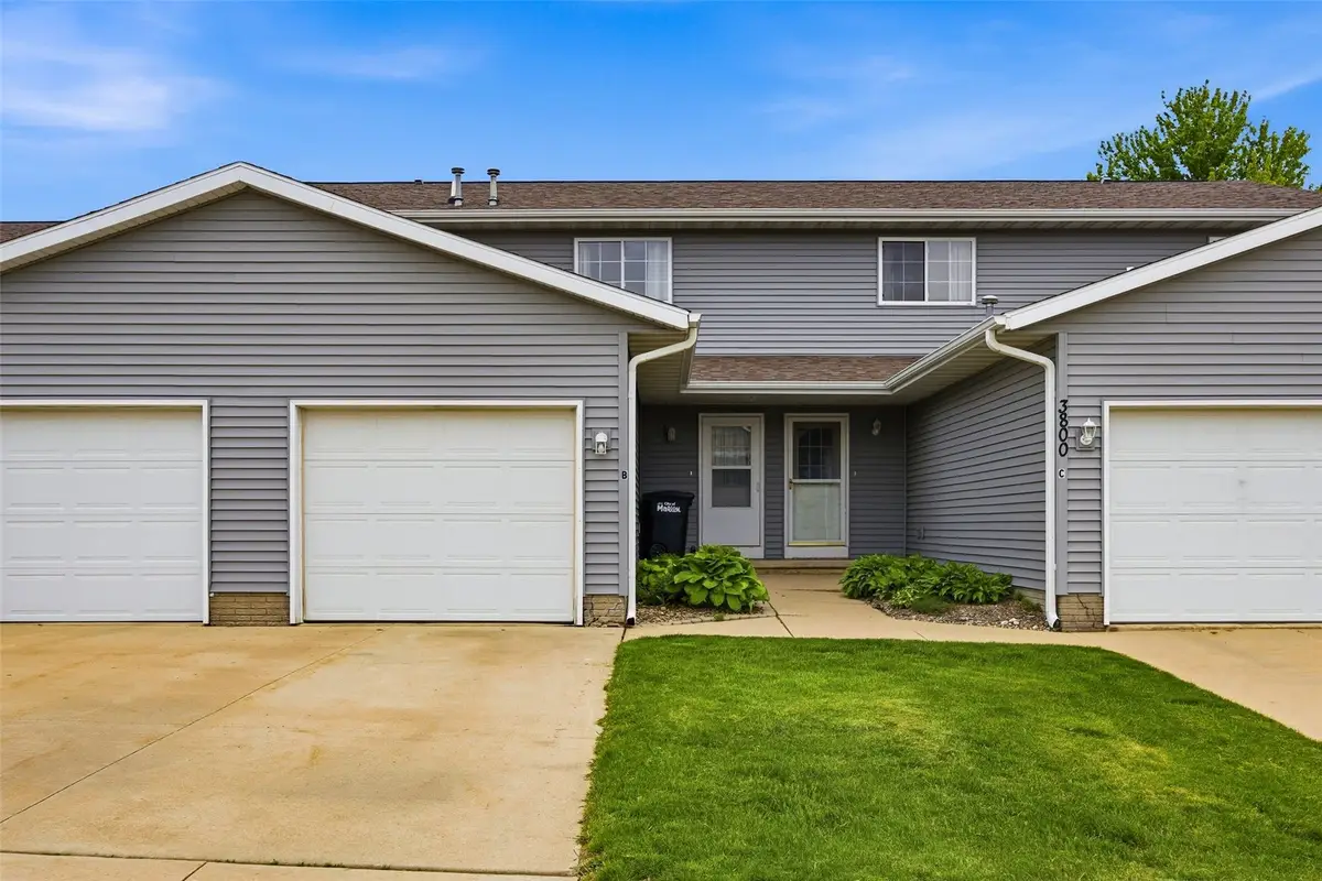 3800 Deer Valley Drive #B, Marion, IA 52302 - #1