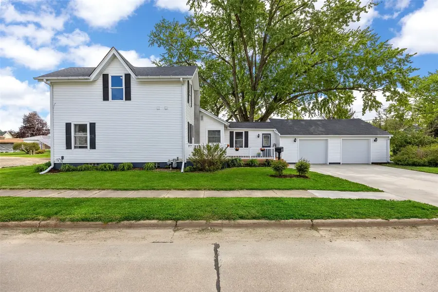 421 W 5th Street, Monticello, IA 52310 - #2