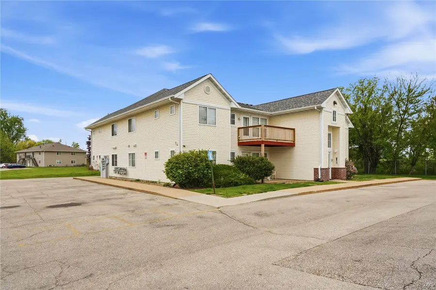 74 Miller Avenue Sw #8, Cedar Rapids, IA 52404 - #2