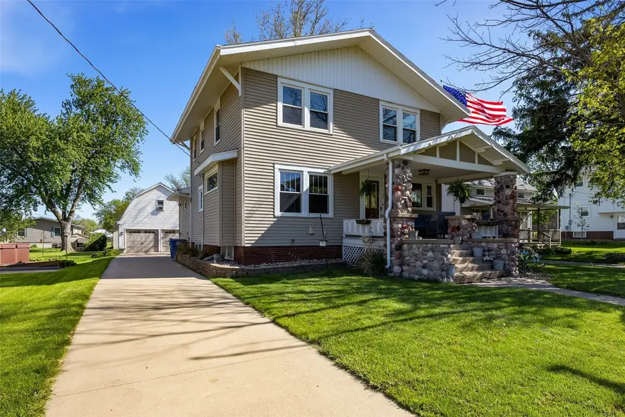 132 Church Street, Fairfax, IA 52228 - #2