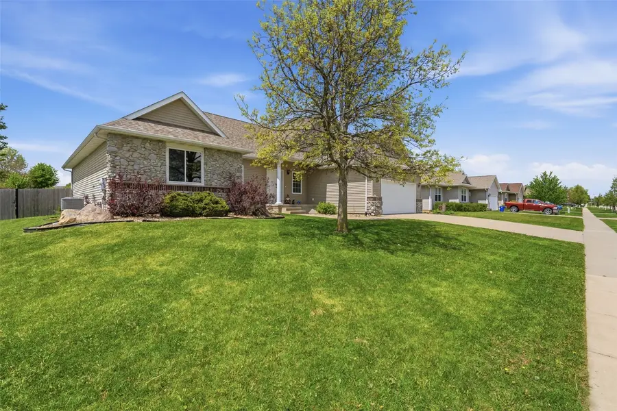2705 44th Street, Marion, IA 52302 - #2