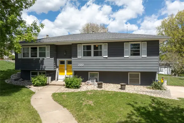 702 Fernwood Drive Ne, Cedar Rapids, IA 52402