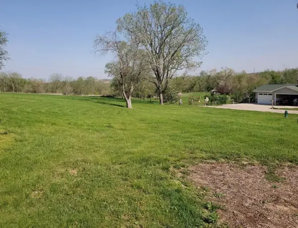 1110 Quarry Avenue Sw, Cedar Rapids, IA 52404