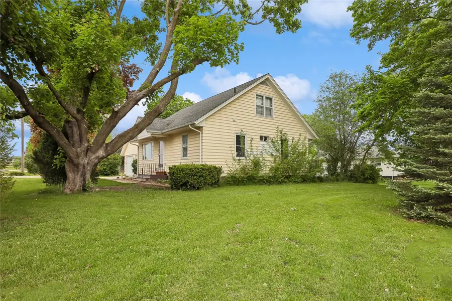 74 Essex Avenue Sw, Swisher, IA 52338 - #3
