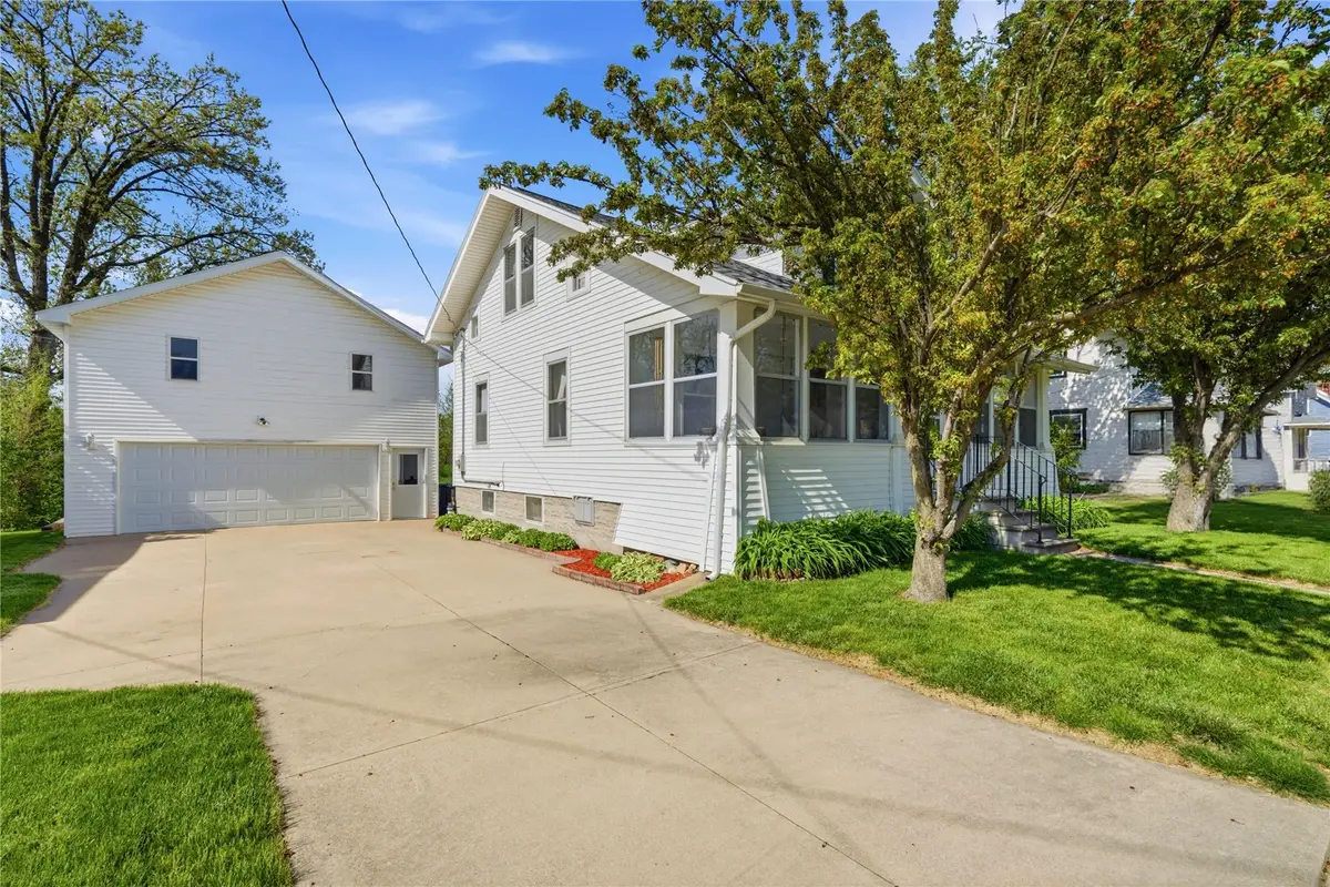 500 6th Avenue, Marion, IA 52302 - #1