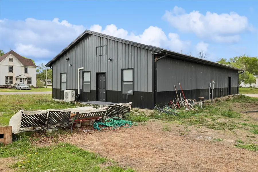 300 1st Avenue, Stanwood, IA 52337 - #3