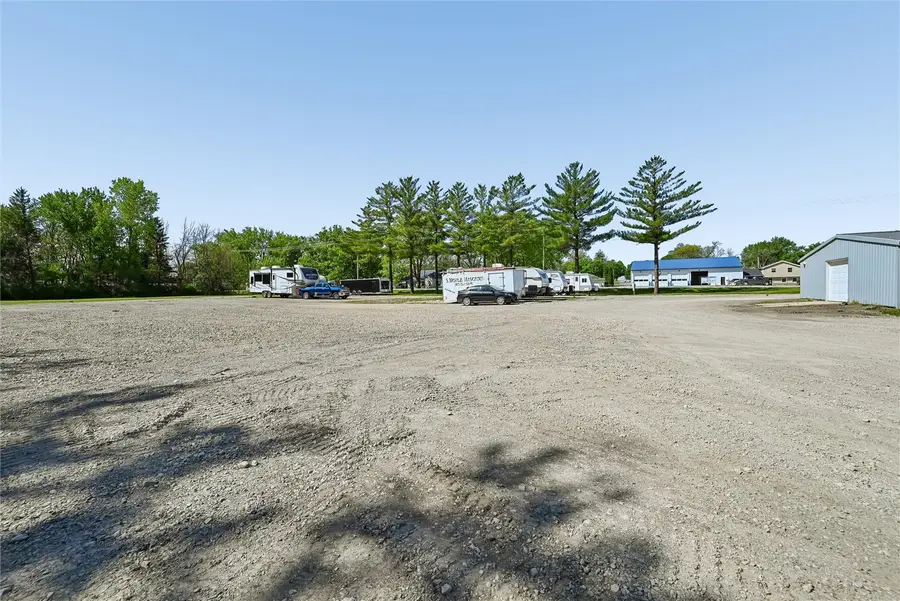 520 Franklin Street #Outside, Center Point, IA 52213 - #2