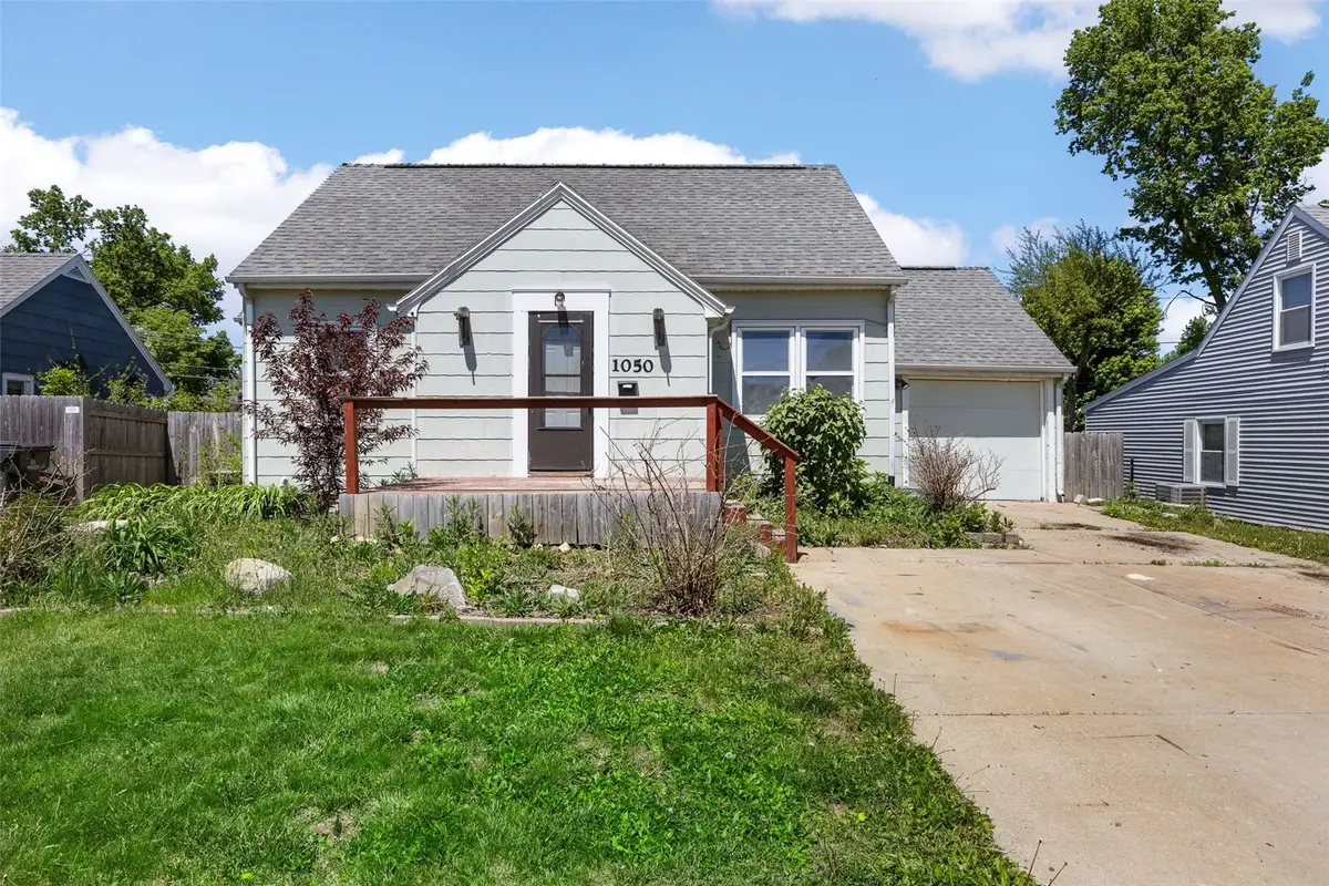 1050 27th Street Ne, Cedar Rapids, IA 52402 - #1