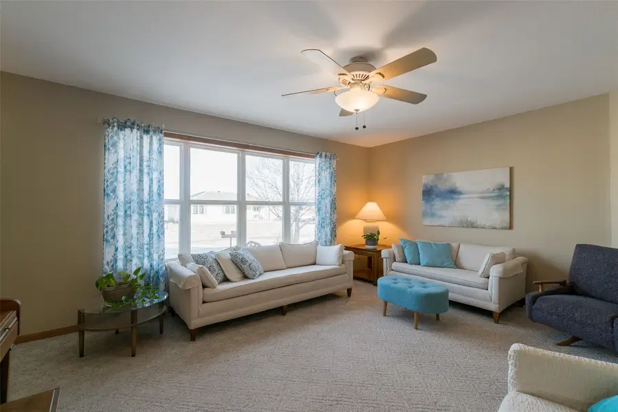 214 Donald Dr, Alburnett, IA 52202 - #2