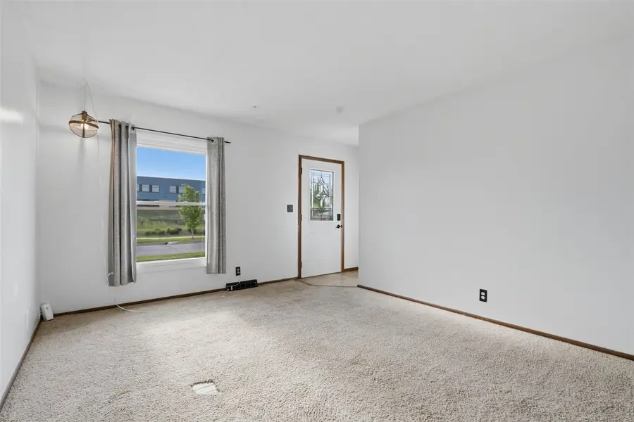 208 Atwood Drive Sw, Cedar Rapids, IA 52404 - #3