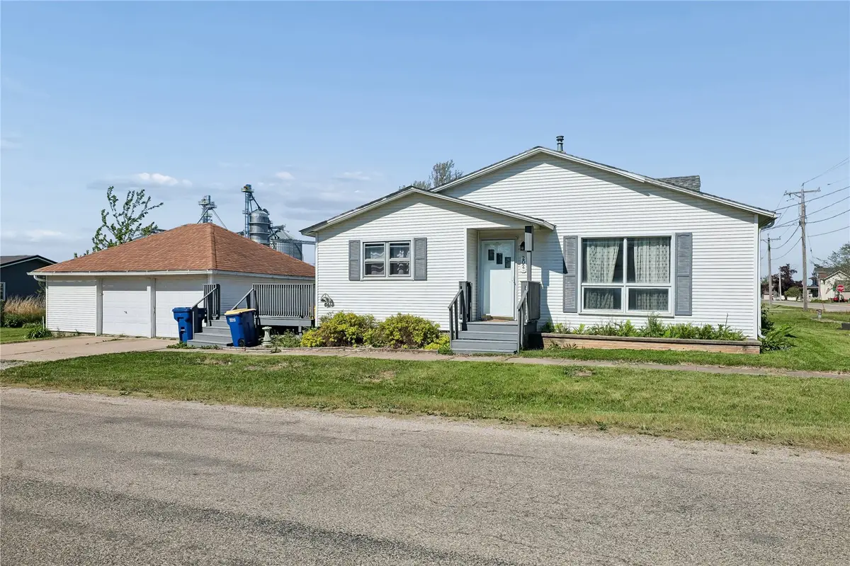 202 2nd Avenue, Van Horne, IA 52346 - #1