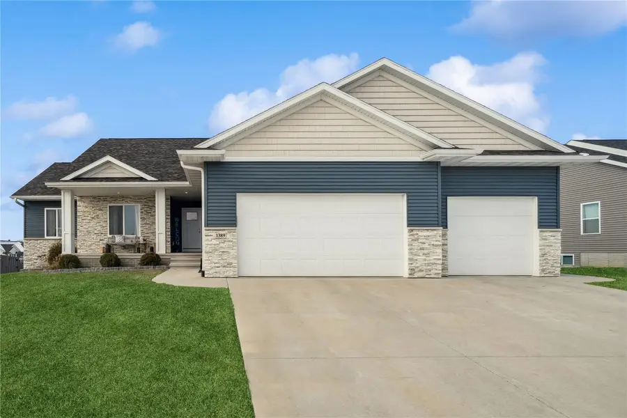 1389 Cardinal Dr, Fairfax, IA 52228 - #2